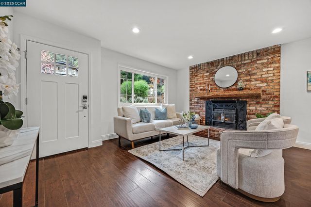 971 W Green St, Martinez, CA 94553