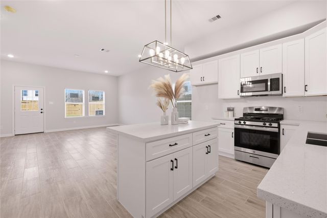 5915 Haight Street, Houston, TX 77028