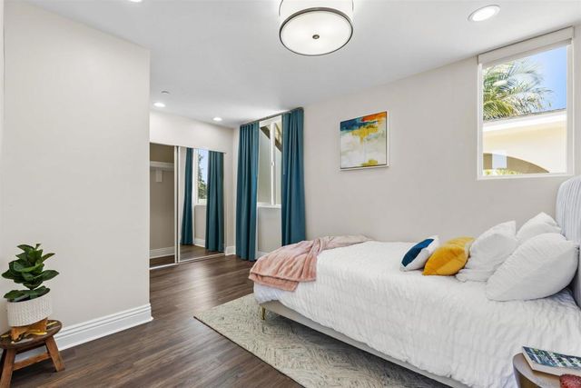 1280 Santa Fe Dr, Encinitas, CA 92024
