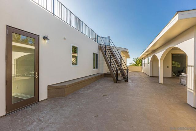 1280 Santa Fe Dr, Encinitas, CA 92024
