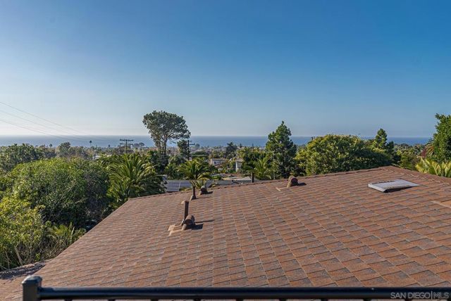 1280 Santa Fe Dr, Encinitas, CA 92024