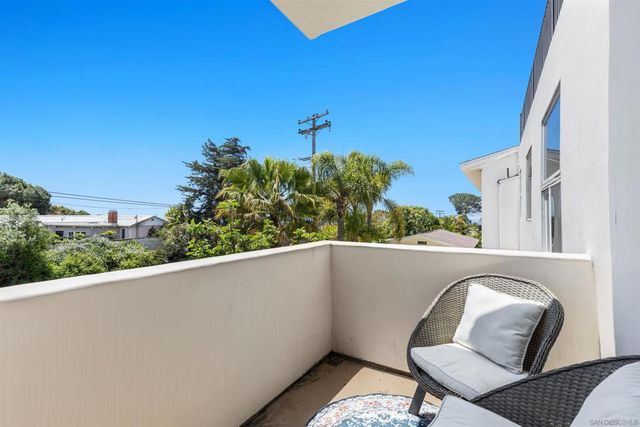 1280 Santa Fe Dr, Encinitas, CA 92024