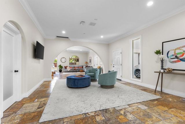 1280 Santa Fe Dr, Encinitas, CA 92024