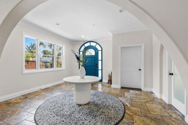 1280 Santa Fe Dr, Encinitas, CA 92024