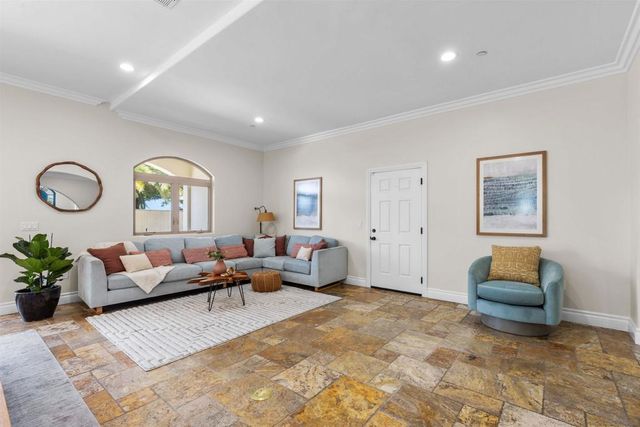 1280 Santa Fe Dr, Encinitas, CA 92024