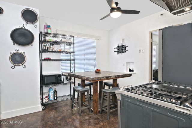 1923 W Earll Drive, Phoenix, AZ 85015