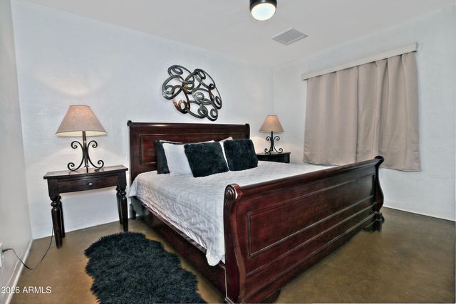 1923 W Earll Drive, Phoenix, AZ 85015