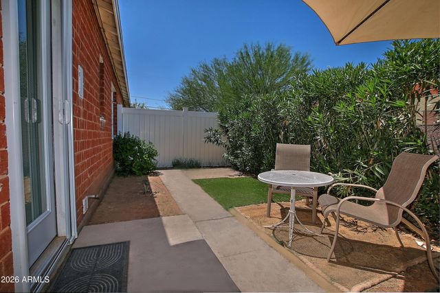 1923 W Earll Drive, Phoenix, AZ 85015