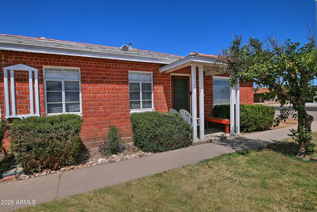 1923 W Earll Drive, Phoenix, AZ 85015