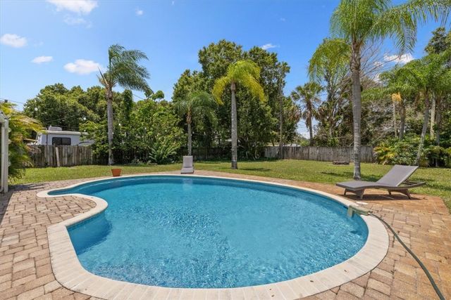 145 18th Avenue, Vero Beach, FL 32962