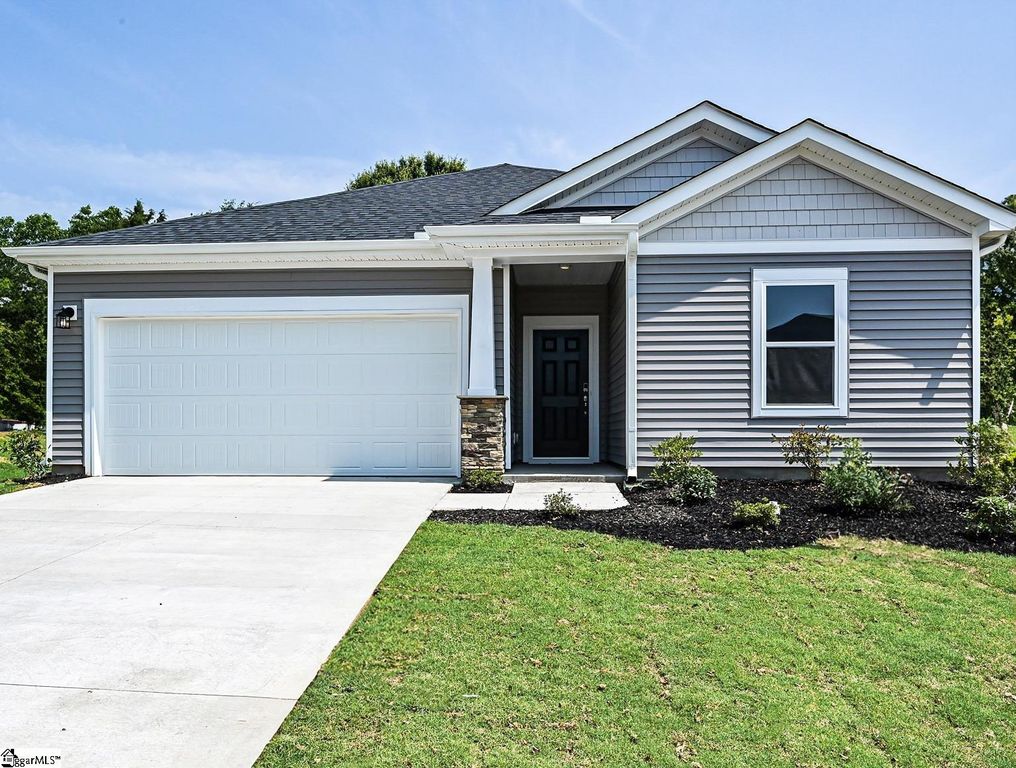1540 Erindale Drive, Wellford, SC 29385