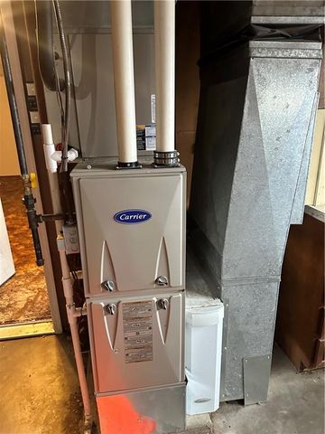 1337 W Crestview Drive, Maryville, MO 64468