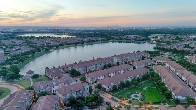 6819 Deseo, Irving, TX 75039