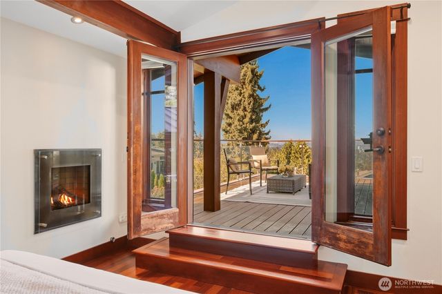 9641 NE 29th Street, Clyde Hill, WA 98004