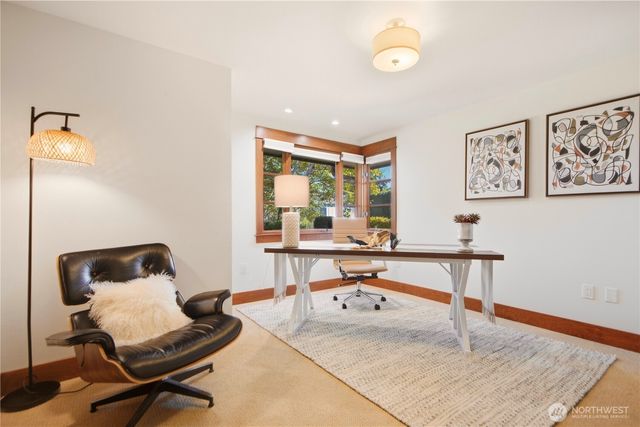 9641 NE 29th Street, Clyde Hill, WA 98004