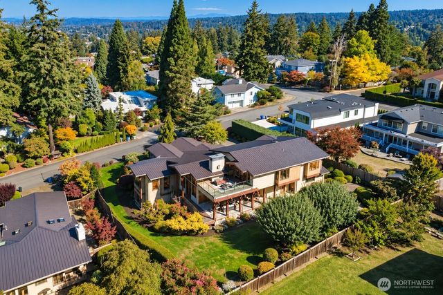 9641 NE 29th Street, Clyde Hill, WA 98004