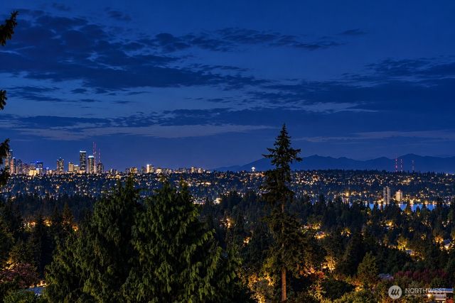 9641 NE 29th Street, Clyde Hill, WA 98004