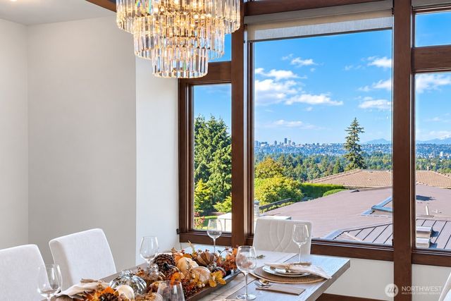 9641 NE 29th Street, Clyde Hill, WA 98004
