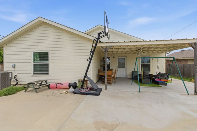 1502 SE 19th Avenue, Mineral Wells, TX 76067