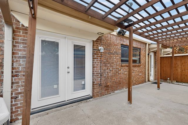 13786 Brookgreen Circle, Dallas, TX 75240