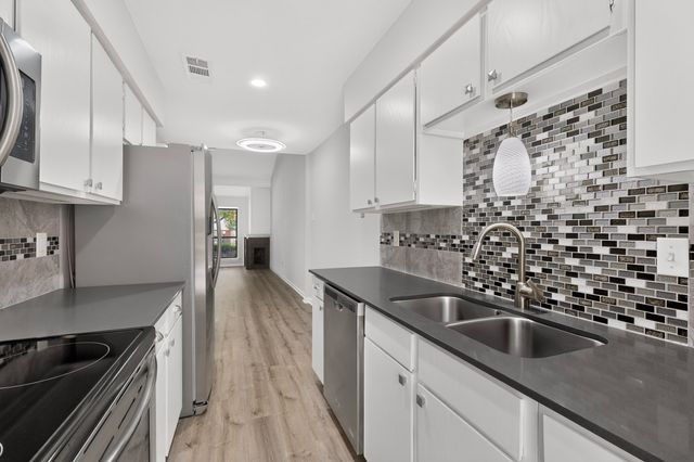 13786 Brookgreen Circle, Dallas, TX 75240