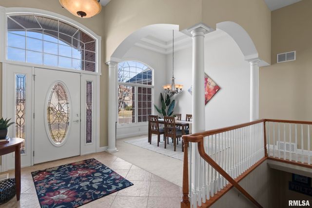 2608 WESTPORT Drive, Springfield, IL 62711