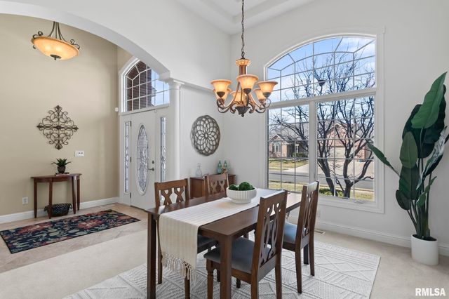 2608 WESTPORT Drive, Springfield, IL 62711