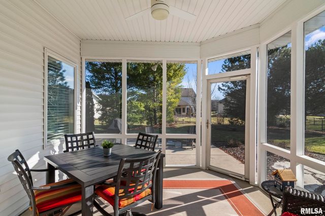 2608 WESTPORT Drive, Springfield, IL 62711