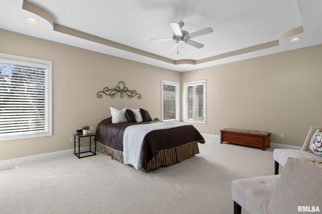 2608 WESTPORT Drive, Springfield, IL 62711