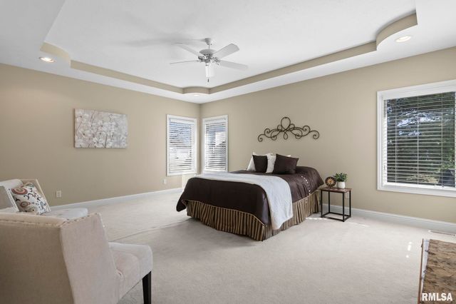 2608 WESTPORT Drive, Springfield, IL 62711