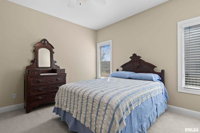 2608 WESTPORT Drive, Springfield, IL 62711