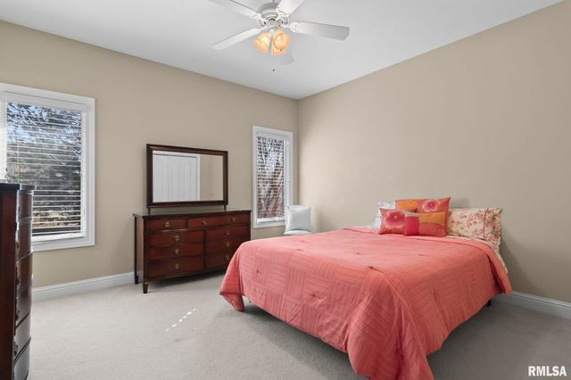 2608 WESTPORT Drive, Springfield, IL 62711