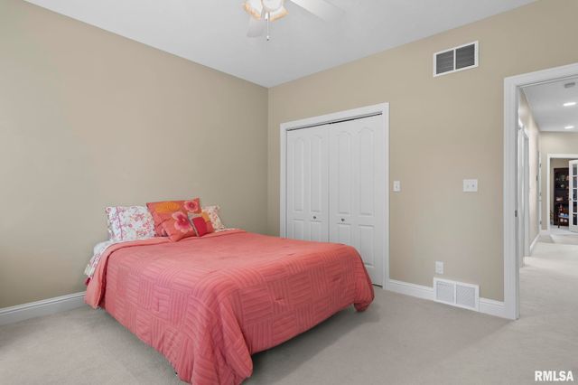 2608 WESTPORT Drive, Springfield, IL 62711