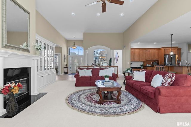 2608 WESTPORT Drive, Springfield, IL 62711