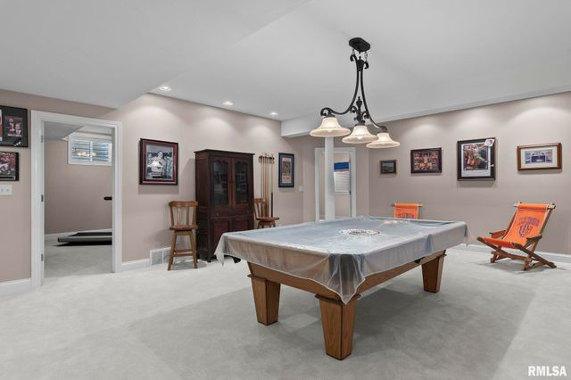 2608 WESTPORT Drive, Springfield, IL 62711