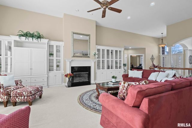 2608 WESTPORT Drive, Springfield, IL 62711