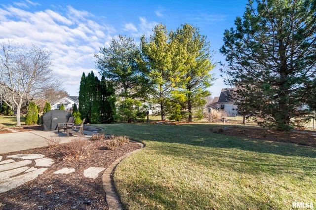 2608 WESTPORT Drive, Springfield, IL 62711