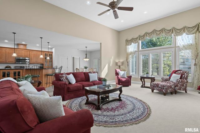 2608 WESTPORT Drive, Springfield, IL 62711