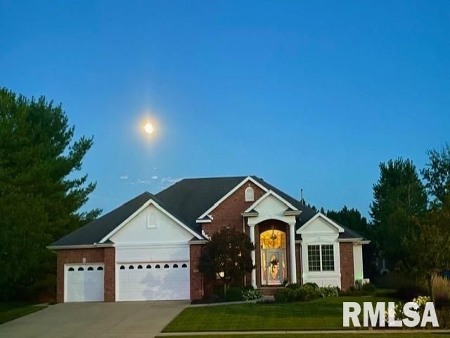 2608 WESTPORT Drive, Springfield, IL 62711