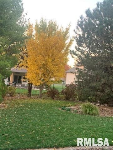 2608 WESTPORT Drive, Springfield, IL 62711