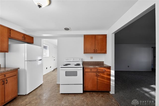 4443 Nowak Avenue, Huber Heights, OH 45424