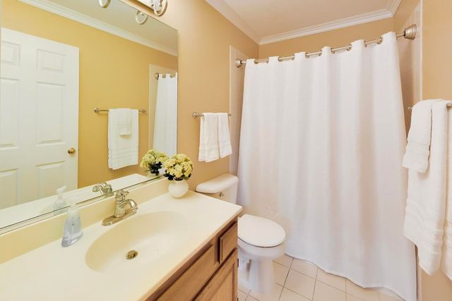 1474 Knottingham Drive, Gurnee, IL 60031