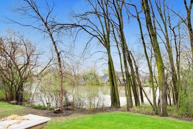 1474 Knottingham Drive, Gurnee, IL 60031