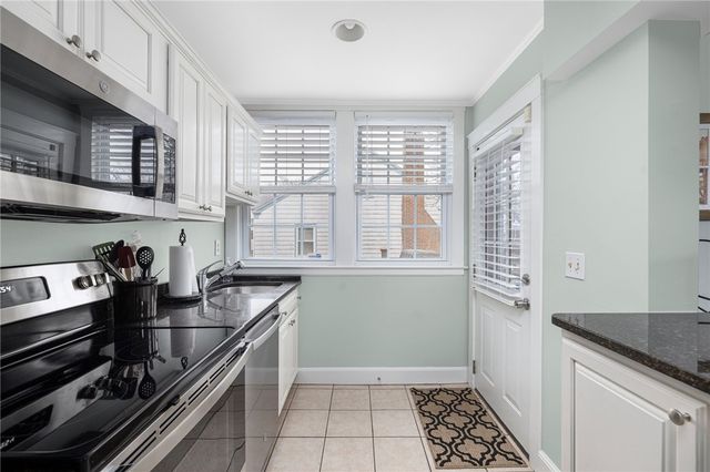 24 Morgan Street, Newport, RI 02840