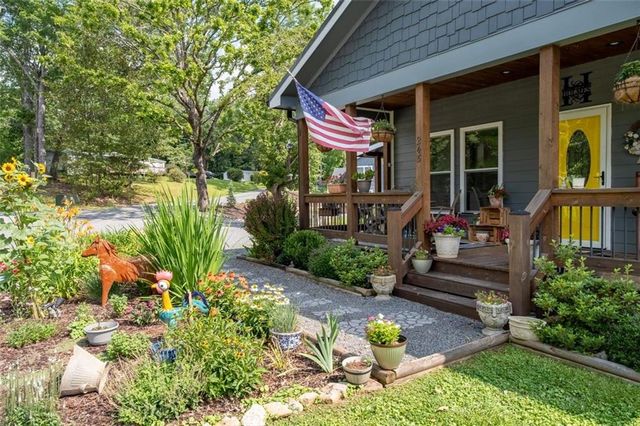 245 Lucille Avenue, Ellijay, GA 30540