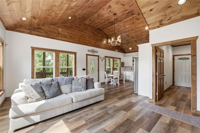 245 Lucille Avenue, Ellijay, GA 30540