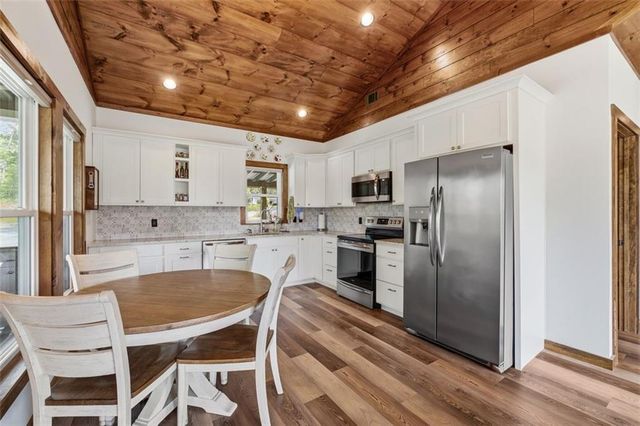 245 Lucille Avenue, Ellijay, GA 30540