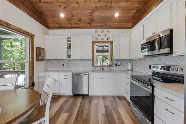 245 Lucille Avenue, Ellijay, GA 30540