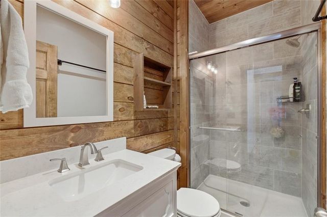 245 Lucille Avenue, Ellijay, GA 30540