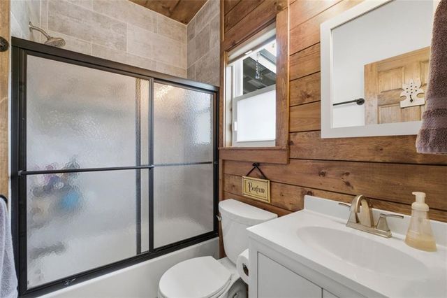 245 Lucille Avenue, Ellijay, GA 30540